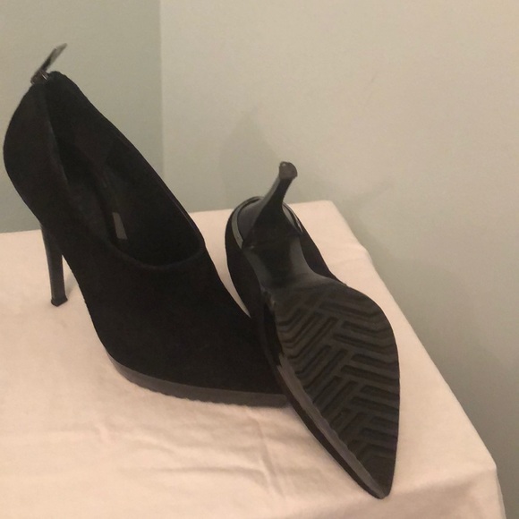 Burberry Suede Bootie Pump — Mega Style.. - Picture 2 of 5